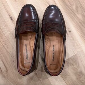 Johnston & Murphy Men's Burgandy Sheepskin Loafers
